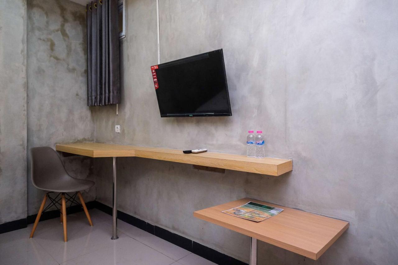 Urbanview Hotel Syariah Artamara Tegal By Reddoorz Exterior photo